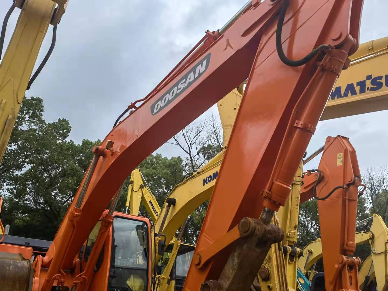 DOOSAN DH300 - Ekskavator perayap: gambar 4 DOOSAN DH300 - Ekskavator perayap: gambar 4