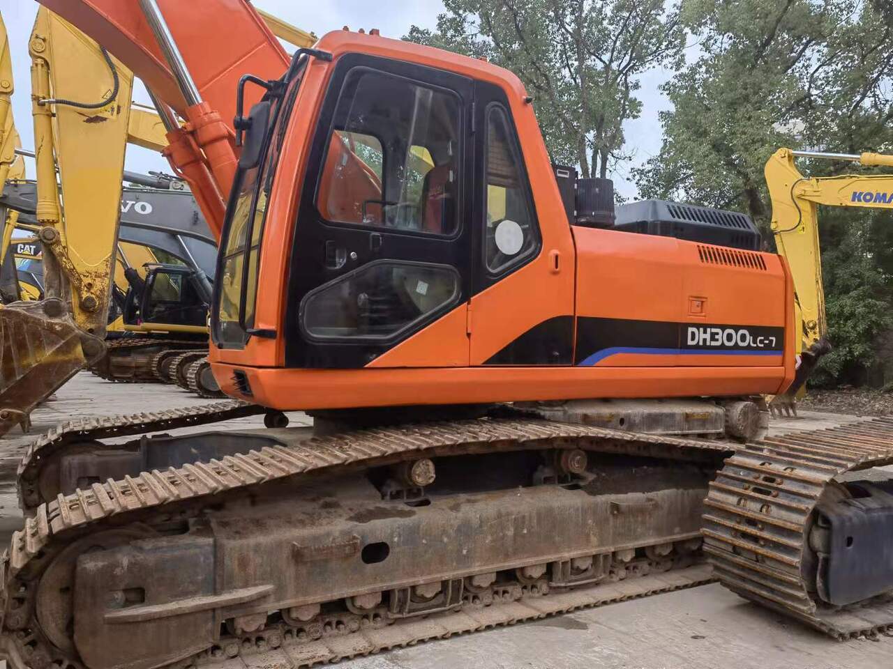 DOOSAN DH300 - Ekskavator perayap: gambar 1 DOOSAN DH300 - Ekskavator perayap: gambar 1