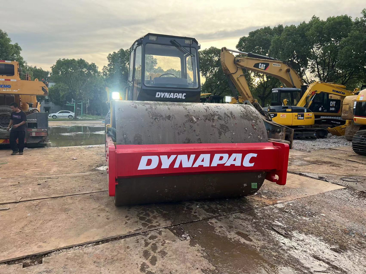 DYNAPAC CA215D - Roller: gambar 3 DYNAPAC CA215D - Roller: gambar 3