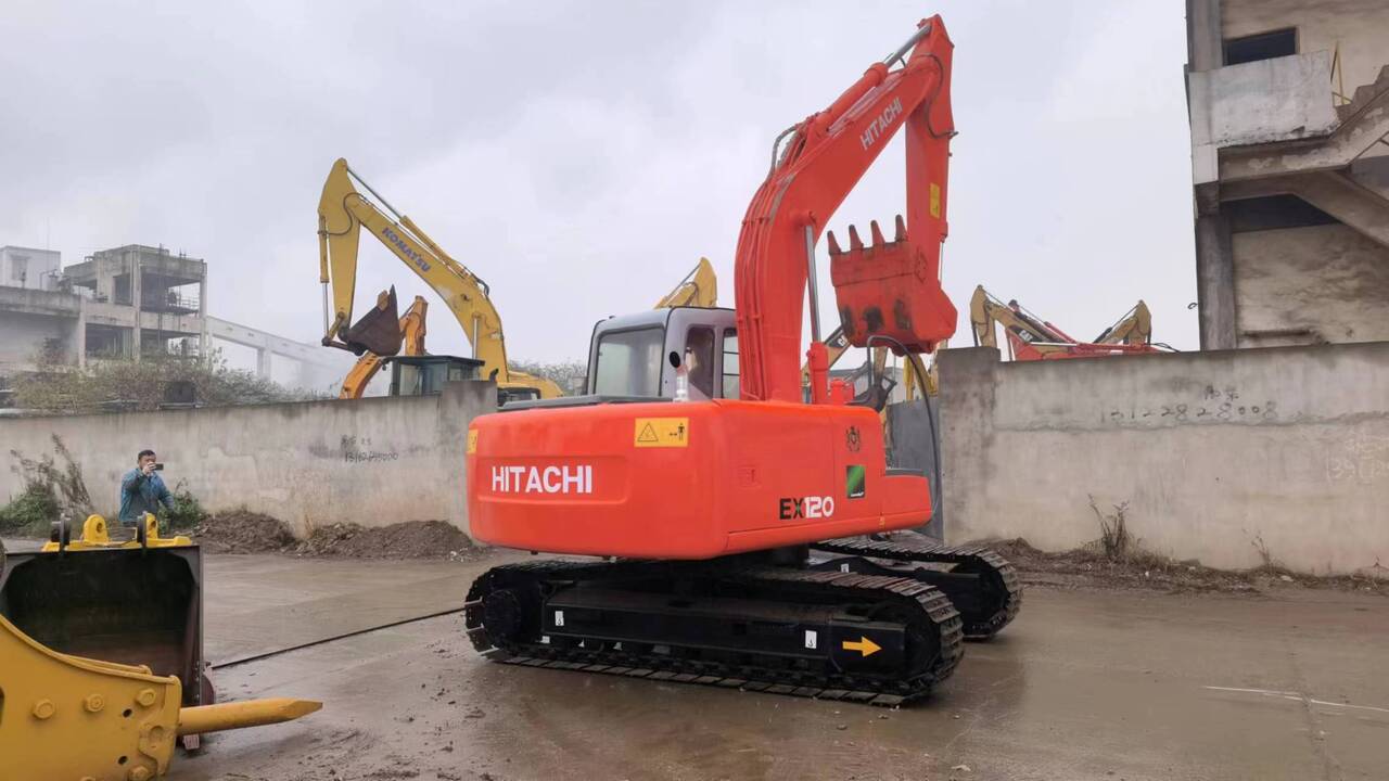 HITACHI EX120-5 - Ekskavator perayap: gambar 5 HITACHI EX120-5 - Ekskavator perayap: gambar 5