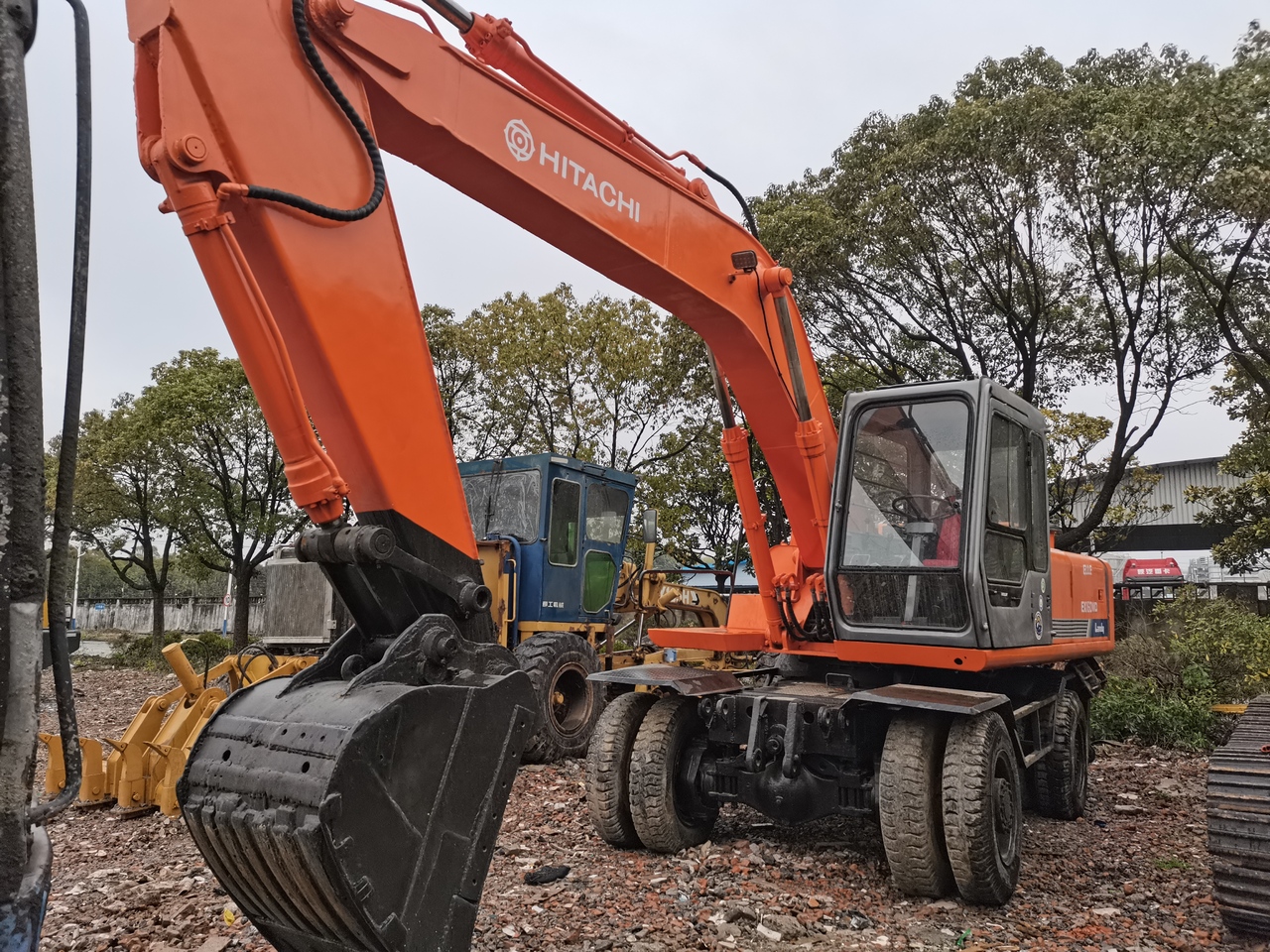 HITACHI EX160WD - Ekskavator roda: gambar 5 HITACHI EX160WD - Ekskavator roda: gambar 5
