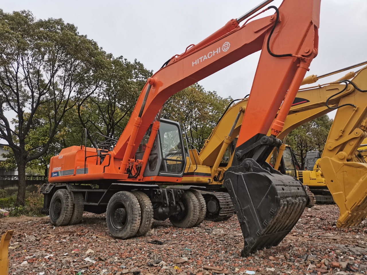 HITACHI EX160WD - Ekskavator roda: gambar 4 HITACHI EX160WD - Ekskavator roda: gambar 4