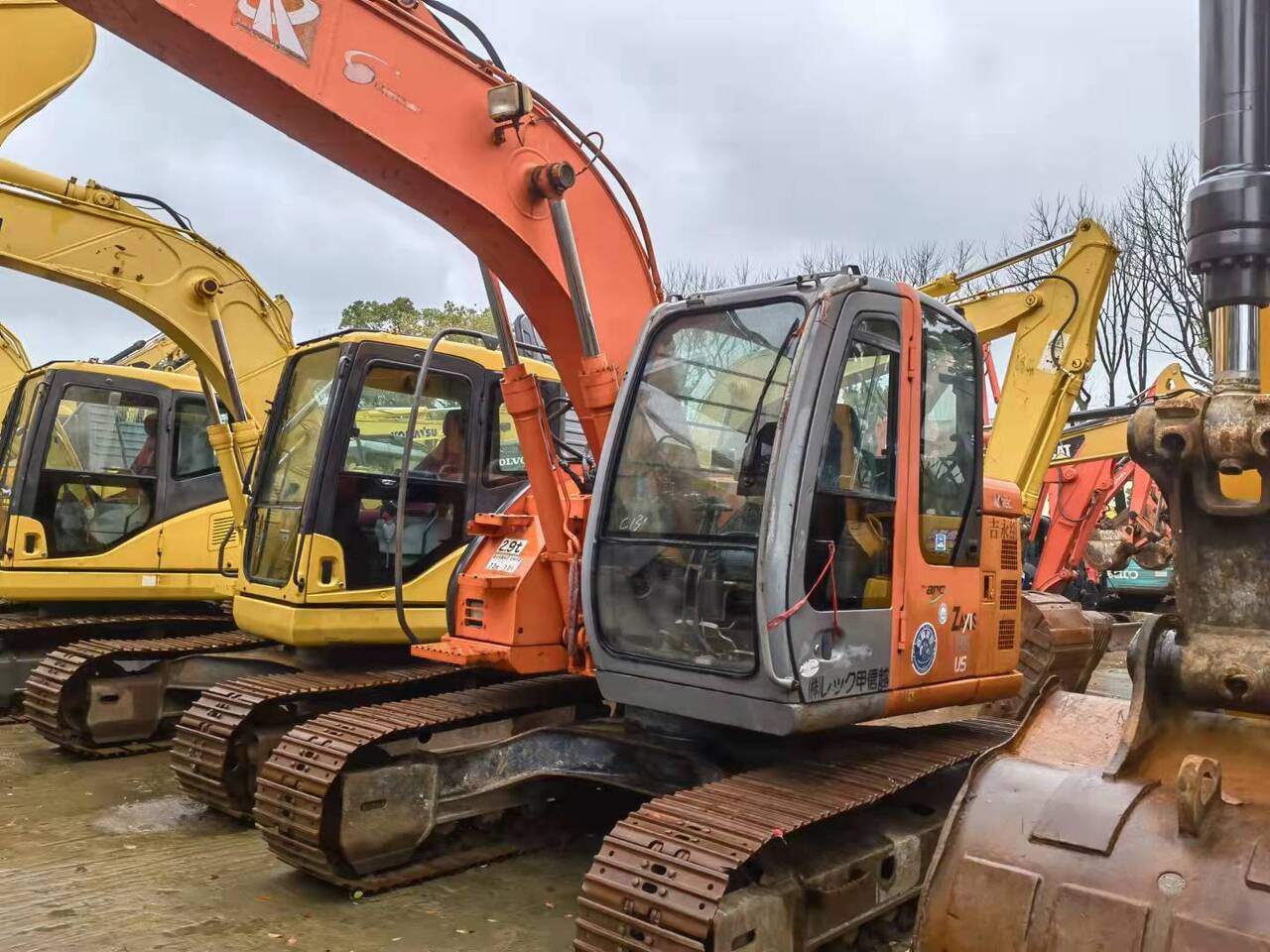 HITACHI ZX135US - Ekskavator perayap: gambar 2 HITACHI ZX135US - Ekskavator perayap: gambar 2
