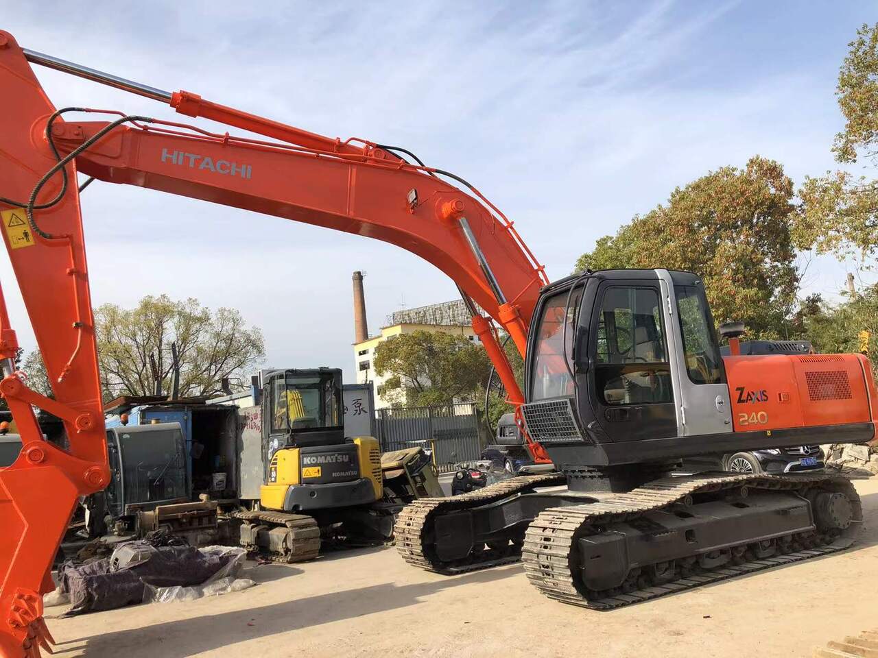 HITACHI ZX240 - Ekskavator perayap: gambar 1 HITACHI ZX240 - Ekskavator perayap: gambar 1