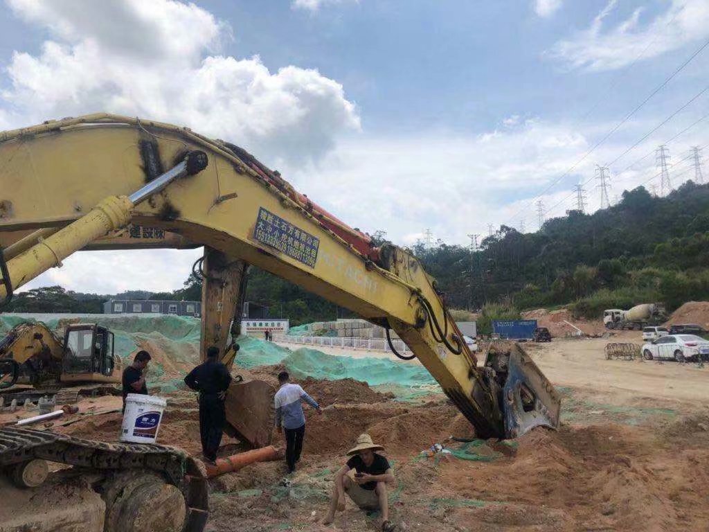 HITACHI ZX490 - Ekskavator perayap: gambar 4 HITACHI ZX490 - Ekskavator perayap: gambar 4
