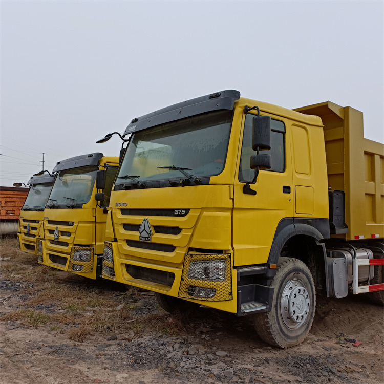 Truk jungkit HOWO HOWO6x4 375: gambar 13