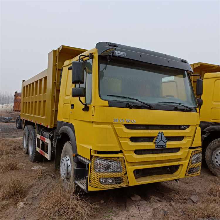Truk jungkit HOWO HOWO6x4 375: gambar 10