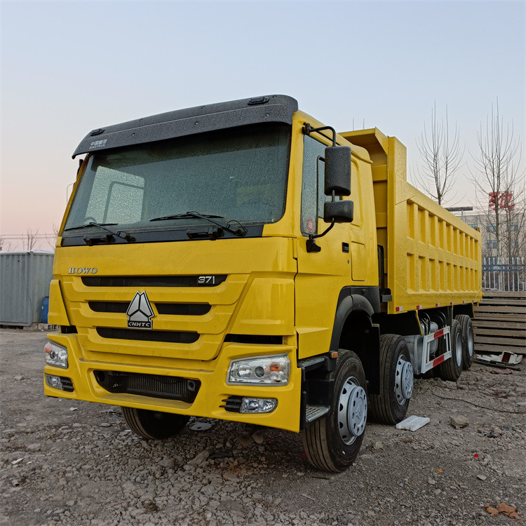 Truk jungkit HOWO Howo 8x4 371hp: gambar 9