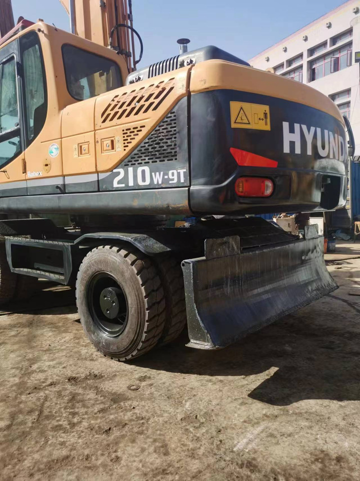 HYUNDAI 210W-9 - Ekskavator roda: gambar 5 HYUNDAI 210W-9 - Ekskavator roda: gambar 5