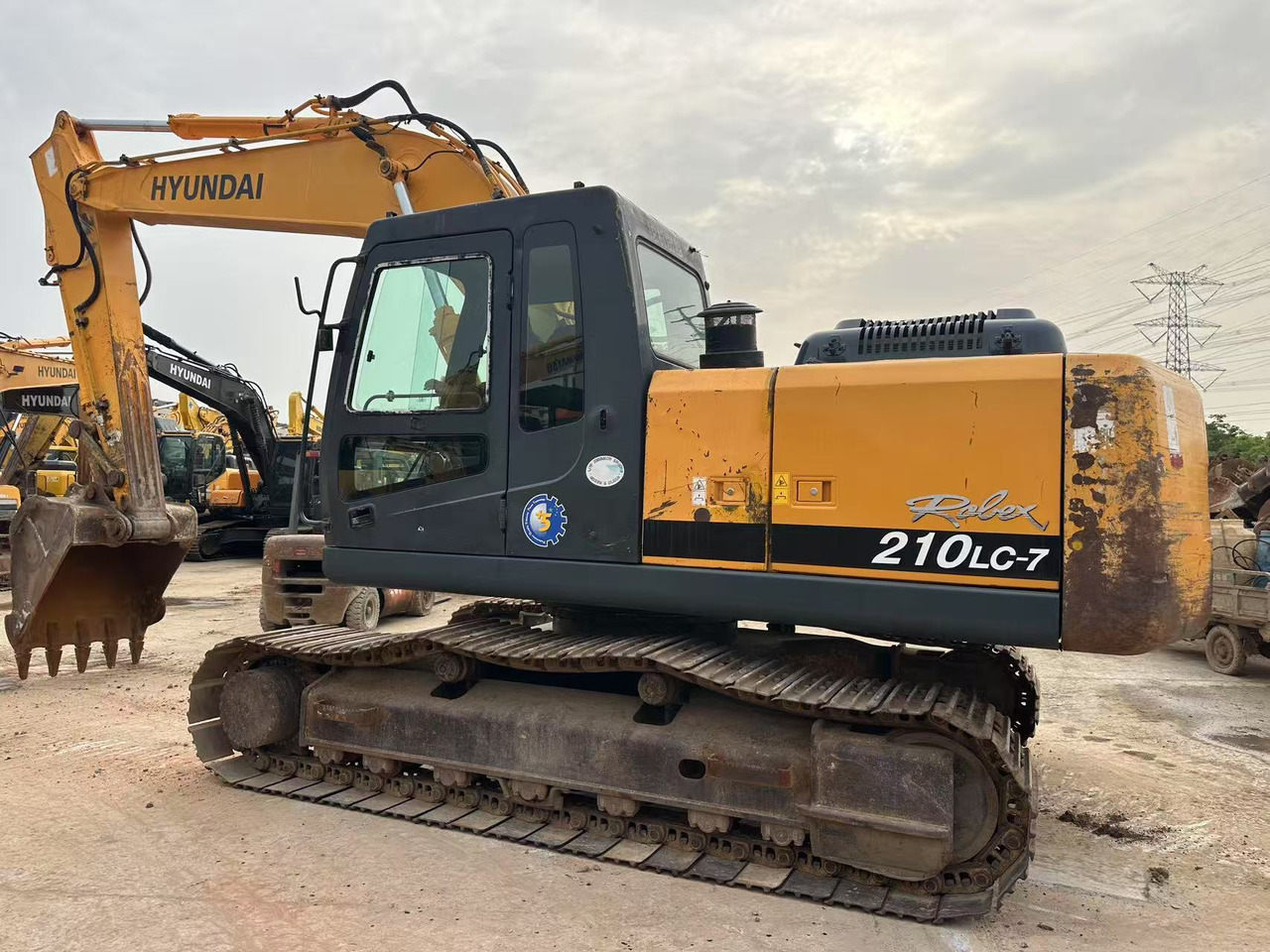 Hyundai R210LC-7 - Ekskavator perayap: gambar 5 Hyundai R210LC-7 - Ekskavator perayap: gambar 5