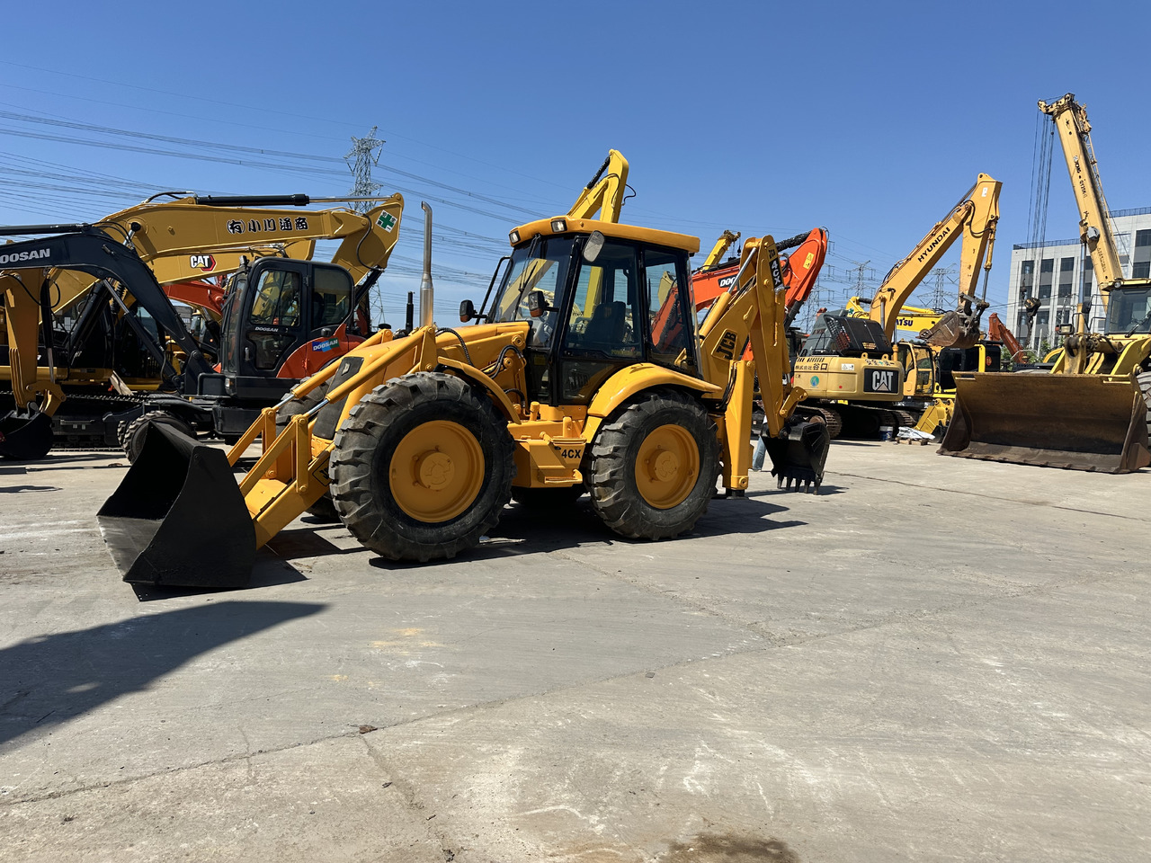 JCB 4CX - Backhoe loader: gambar 1 JCB 4CX - Backhoe loader: gambar 1