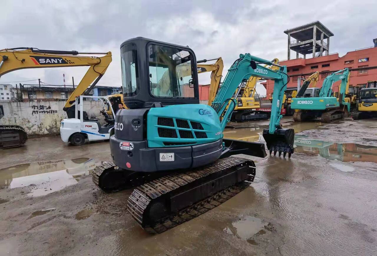 KOBELCO 55 - Ekskavator mini: gambar 1 KOBELCO 55 - Ekskavator mini: gambar 1