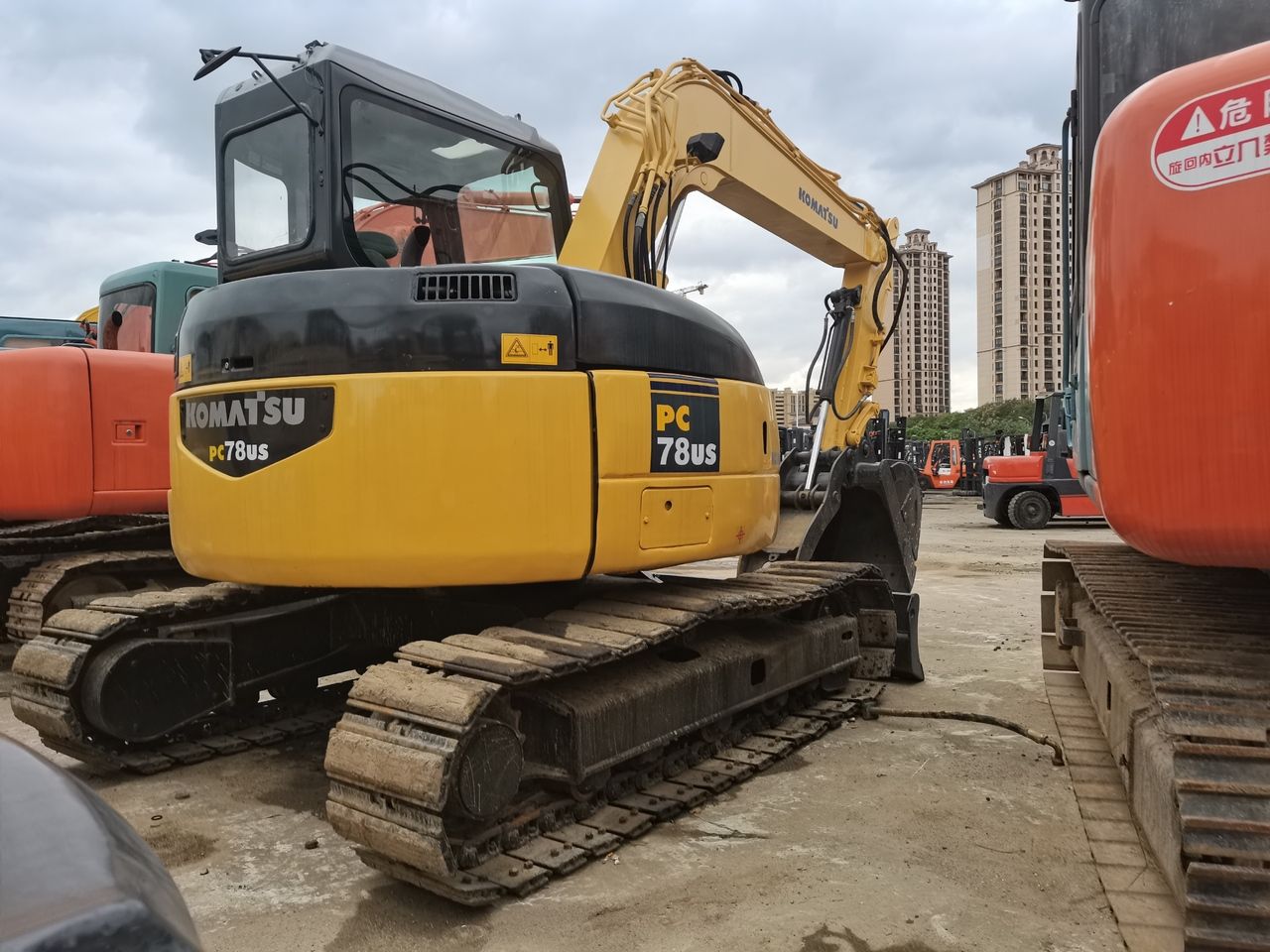KOMATSU 78US-Mini excavator - Ekskavator mini: gambar 4 KOMATSU 78US-Mini excavator - Ekskavator mini: gambar 4