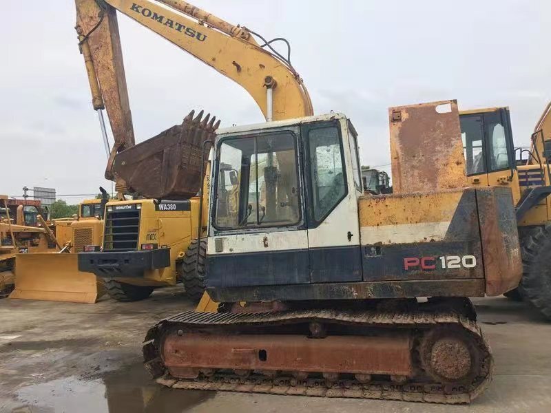 KOMATSU PC120-5 - Ekskavator perayap: gambar 1 KOMATSU PC120-5 - Ekskavator perayap: gambar 1