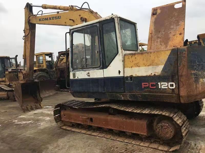 KOMATSU PC120-5 - Ekskavator perayap: gambar 4 KOMATSU PC120-5 - Ekskavator perayap: gambar 4