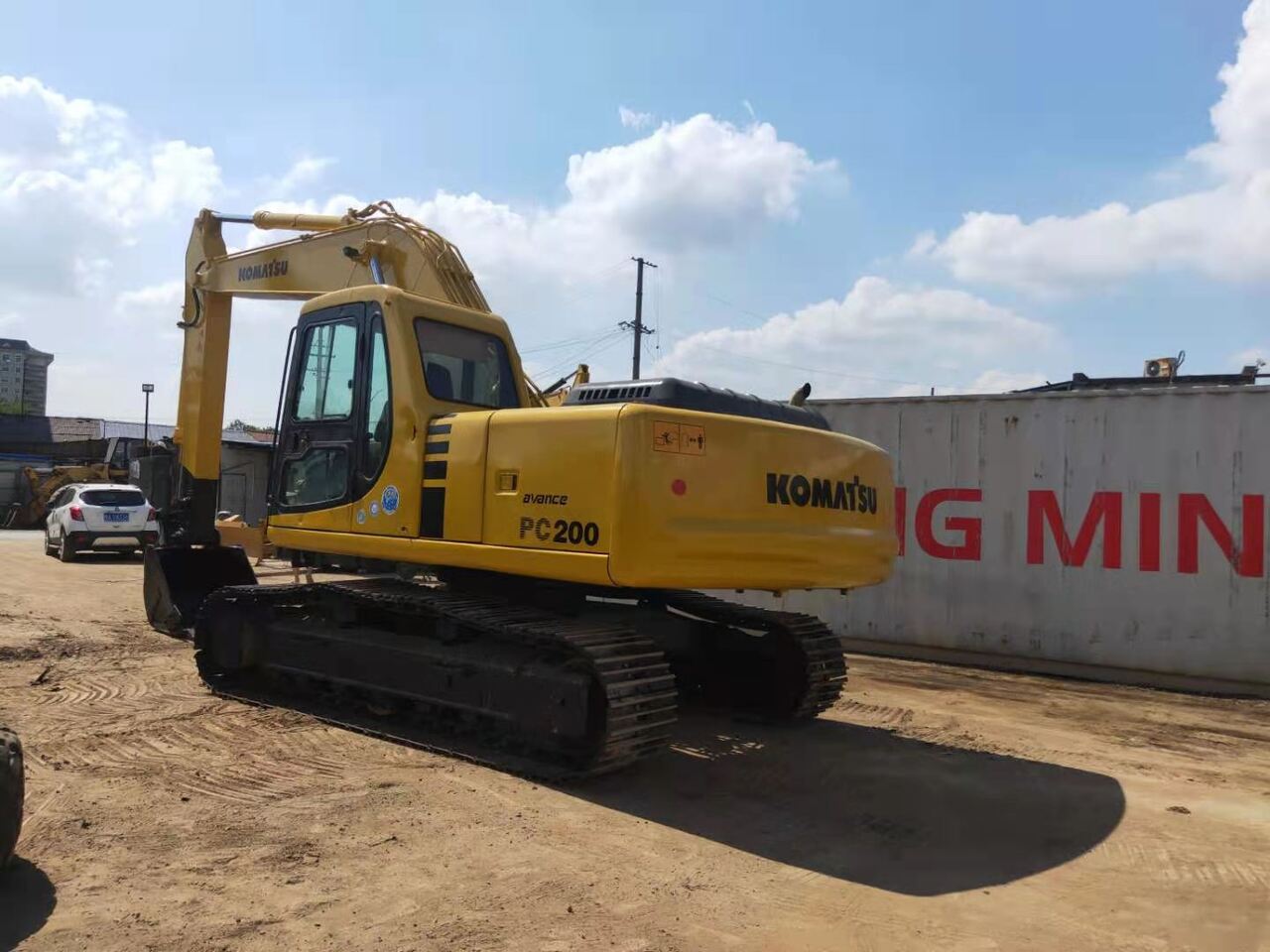 KOMATSU PC200-6 - Ekskavator perayap: gambar 3 KOMATSU PC200-6 - Ekskavator perayap: gambar 3