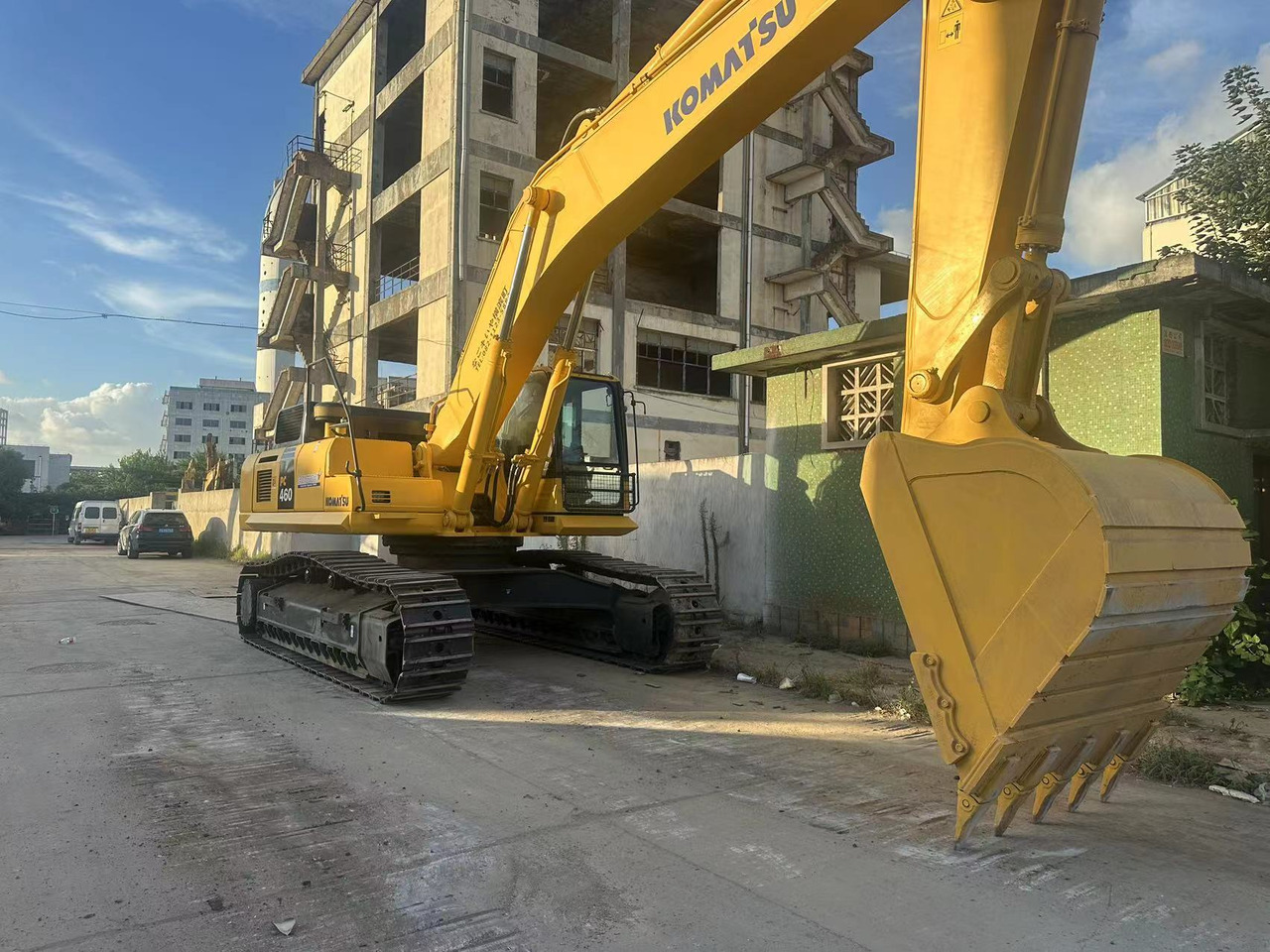 KOMATSU PC460LC-8 - Ekskavator perayap: gambar 3 KOMATSU PC460LC-8 - Ekskavator perayap: gambar 3