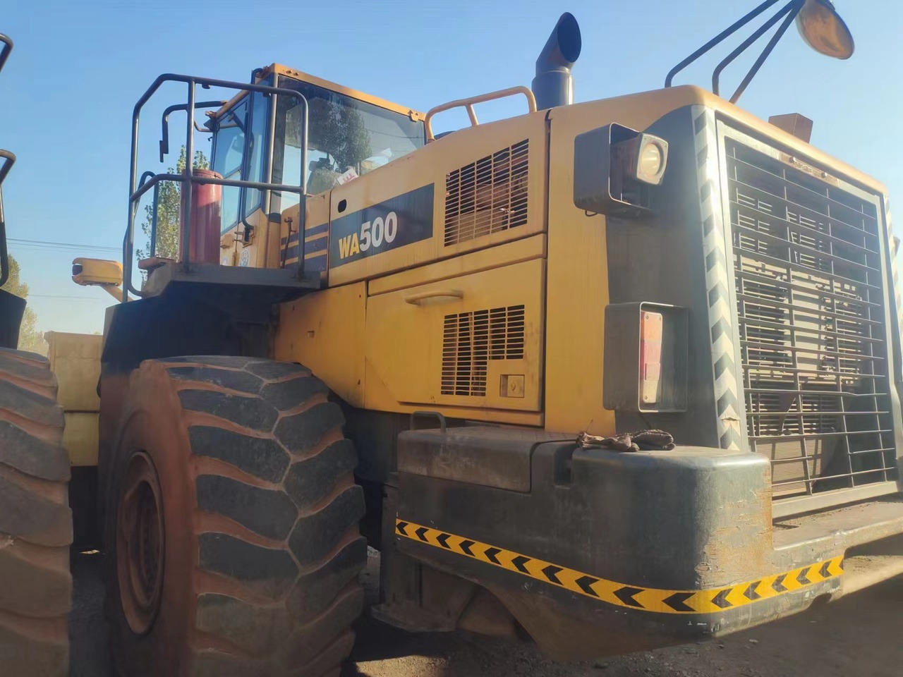 KOMATSU WA500-6 - Wheel loader: gambar 1 KOMATSU WA500-6 - Wheel loader: gambar 1