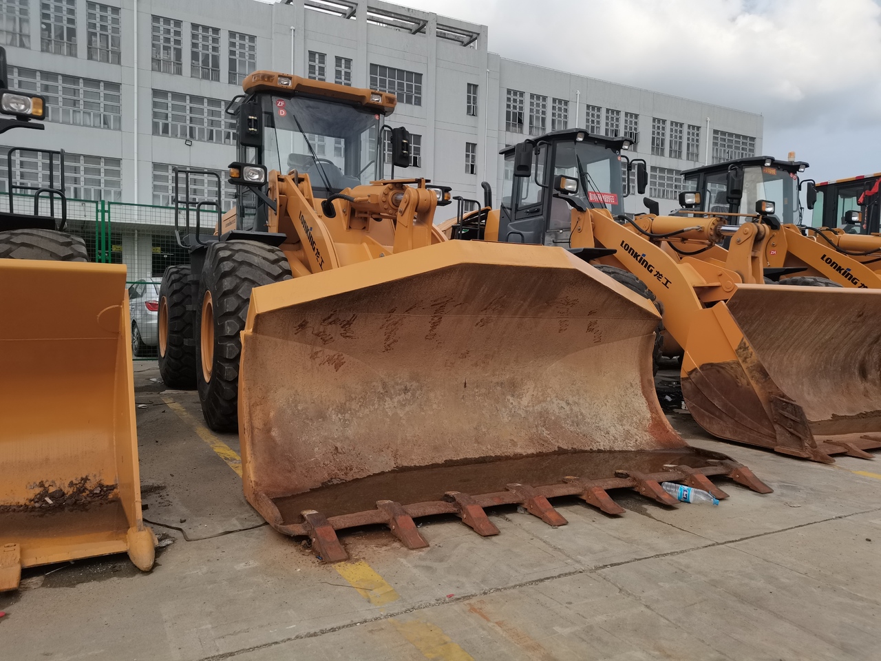 LONKING LG855D - Wheel loader: gambar 2 LONKING LG855D - Wheel loader: gambar 2