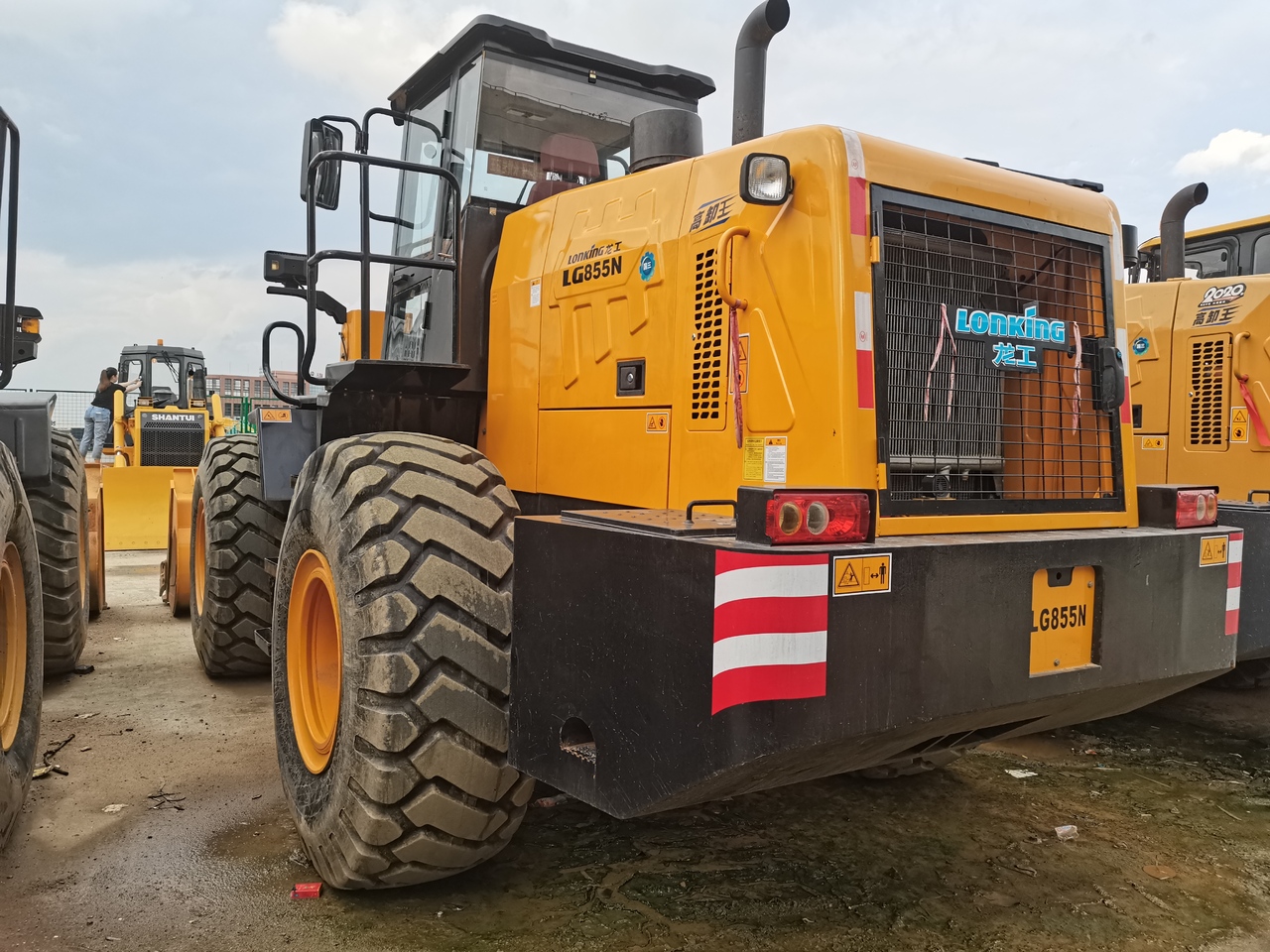 LONKING LG855N -wheel loader - Wheel loader: gambar 4 LONKING LG855N -wheel loader - Wheel loader: gambar 4
