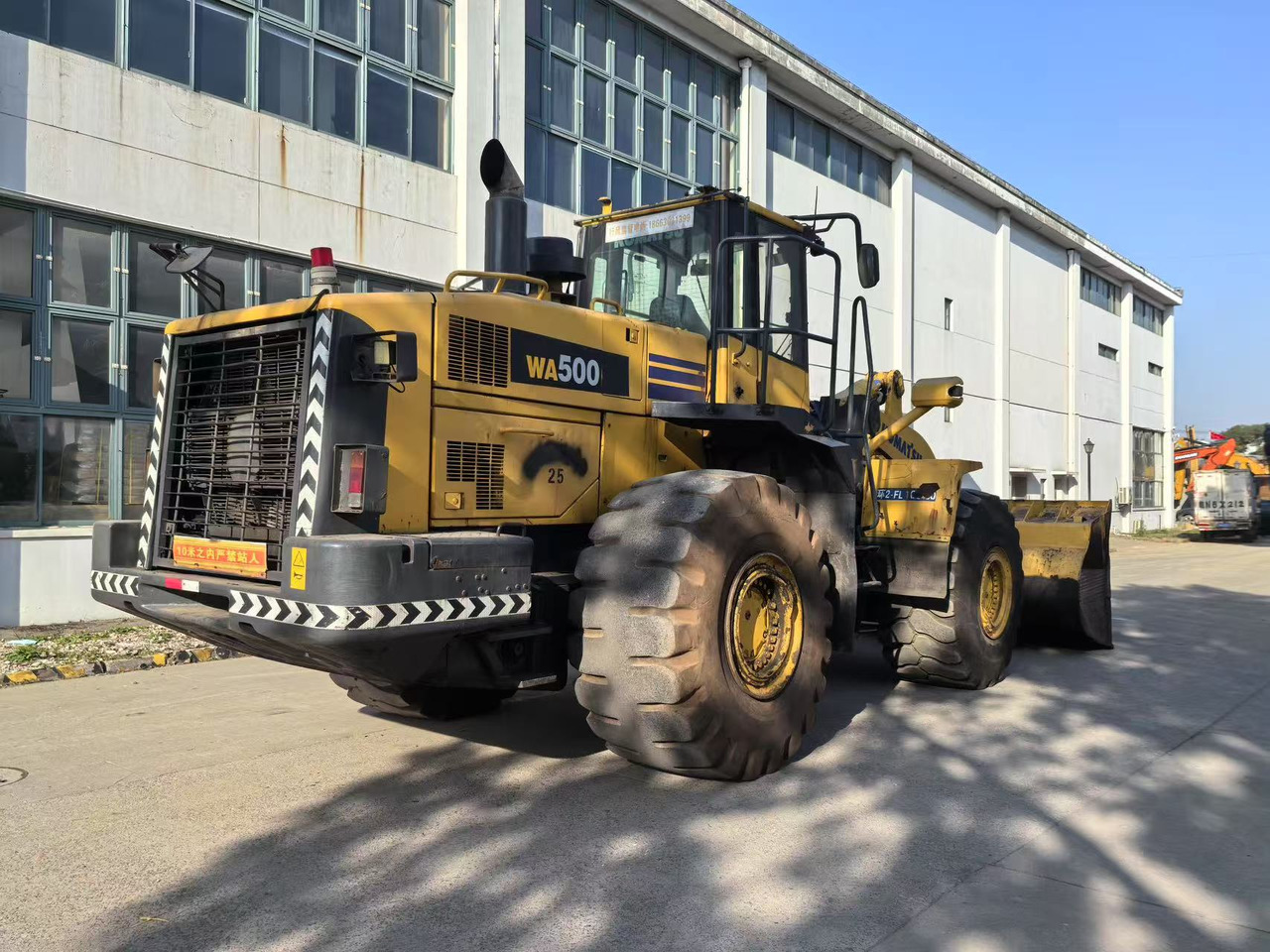 KOMATSU WA500-6 - Peralatan konstruksi: gambar 5 KOMATSU WA500-6 - Peralatan konstruksi: gambar 5