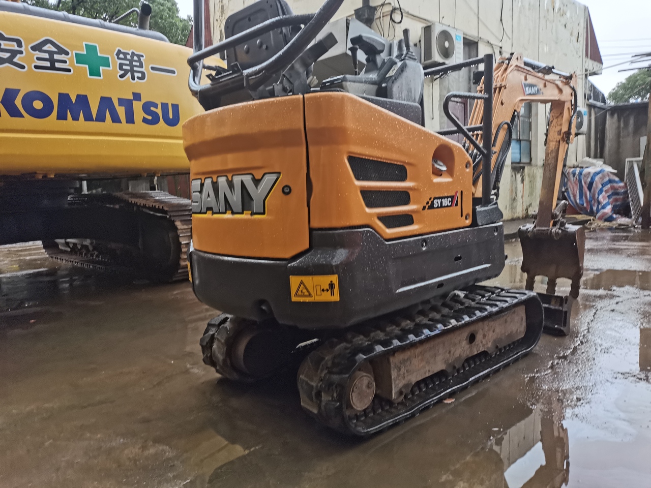 SANY SY16C -excavator - Ekskavator perayap: gambar 4 SANY SY16C -excavator - Ekskavator perayap: gambar 4