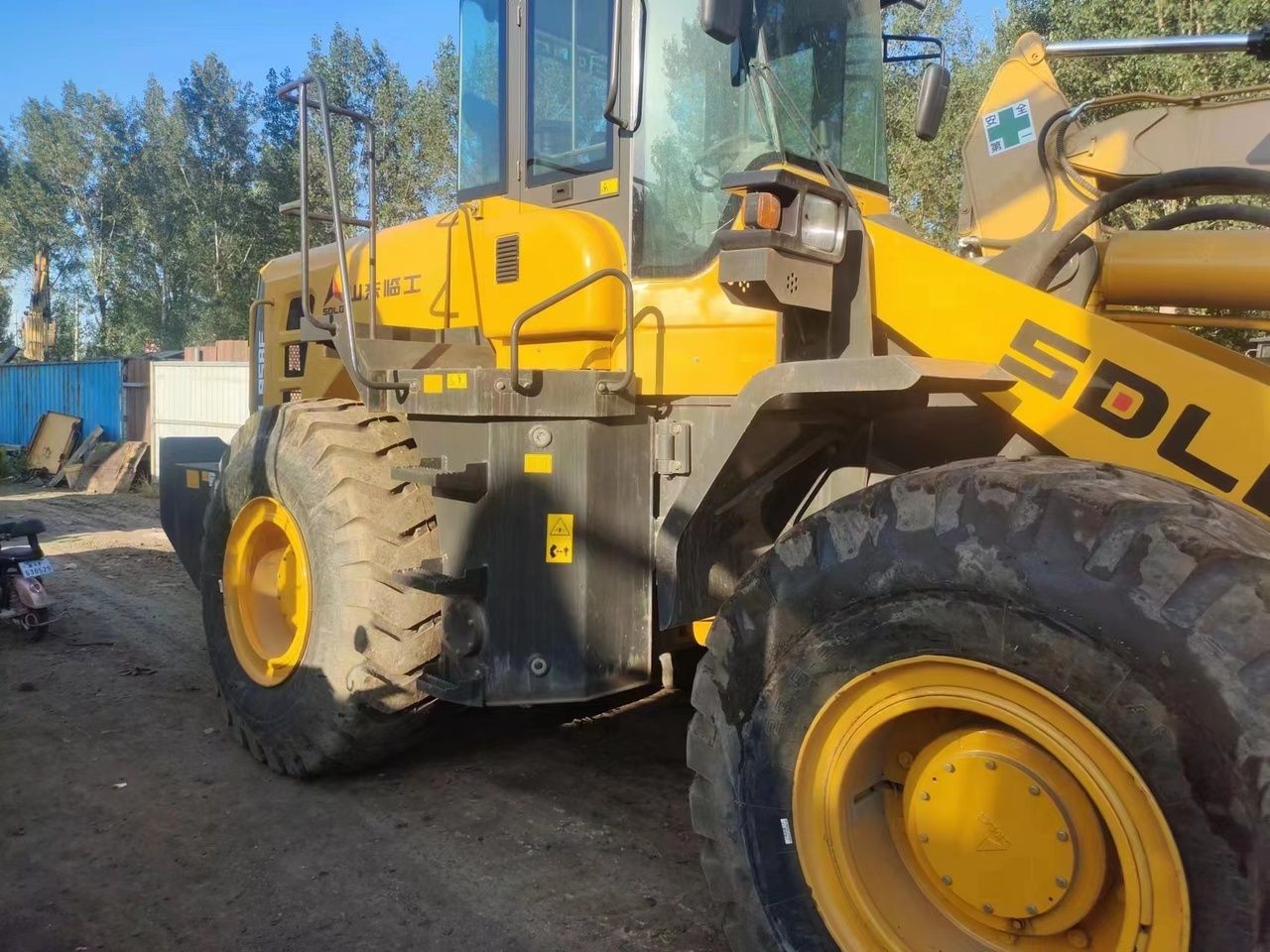 SDLG L958F- SDLG wheel loader - Wheel loader: gambar 1 SDLG L958F- SDLG wheel loader - Wheel loader: gambar 1