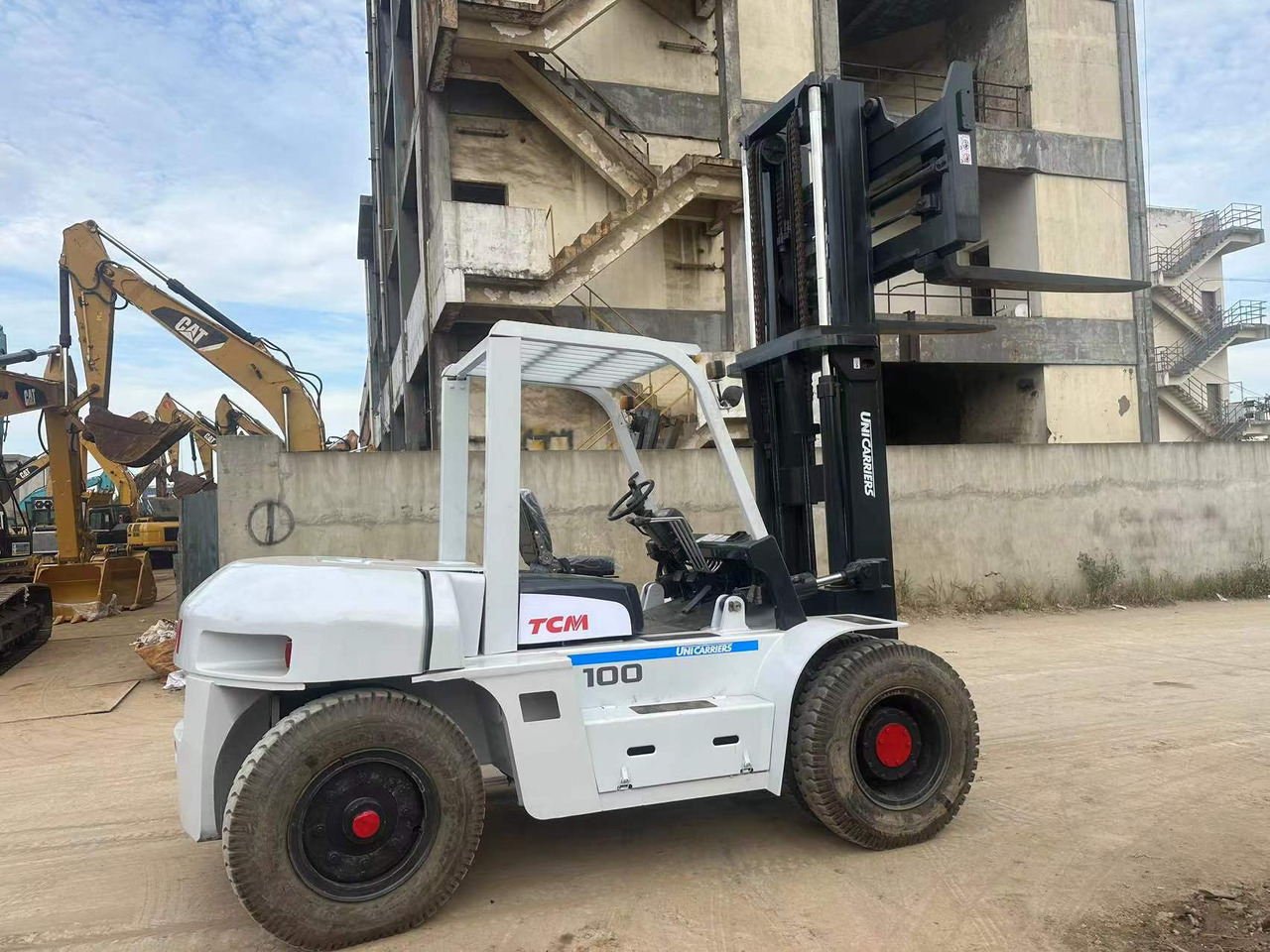 TCM FD100 - Forklift: gambar 3 TCM FD100 - Forklift: gambar 3