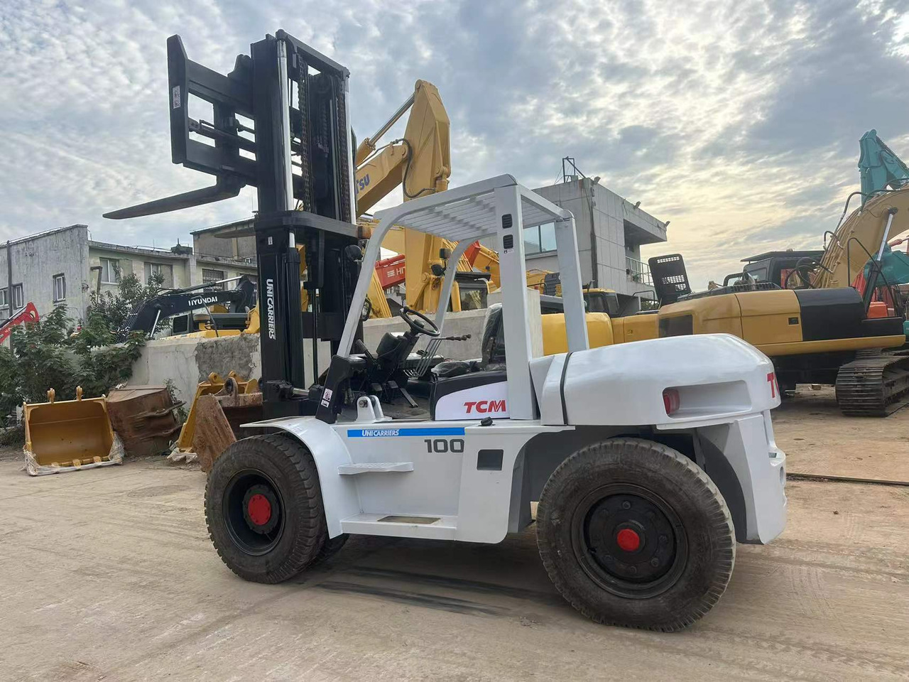 Forklift TCM FD100 Z8: gambar 1