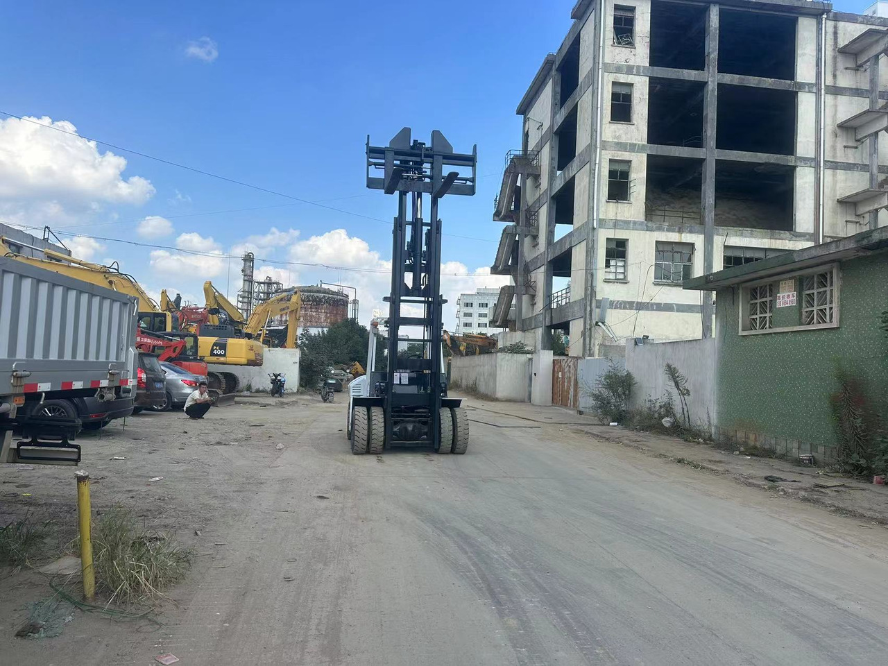 TCM FD60 - Forklift: gambar 4 TCM FD60 - Forklift: gambar 4
