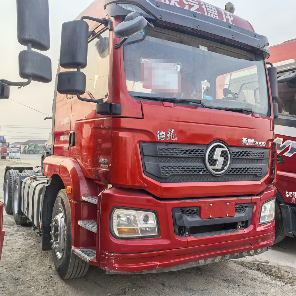Shacman M3000 6x4 - Tractor head: gambar 1 Shacman M3000 6x4 - Tractor head: gambar 1