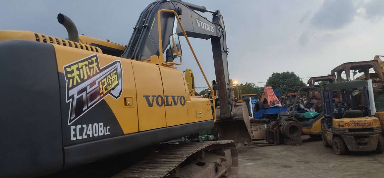 VOLVO EC240BLC - Ekskavator perayap: gambar 1 VOLVO EC240BLC - Ekskavator perayap: gambar 1