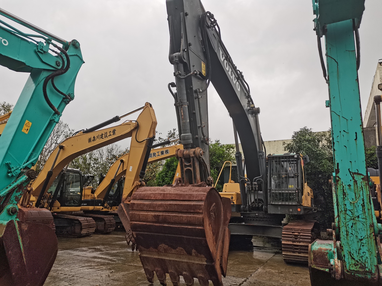 VOLVO EC380DL - Ekskavator perayap: gambar 3 VOLVO EC380DL - Ekskavator perayap: gambar 3