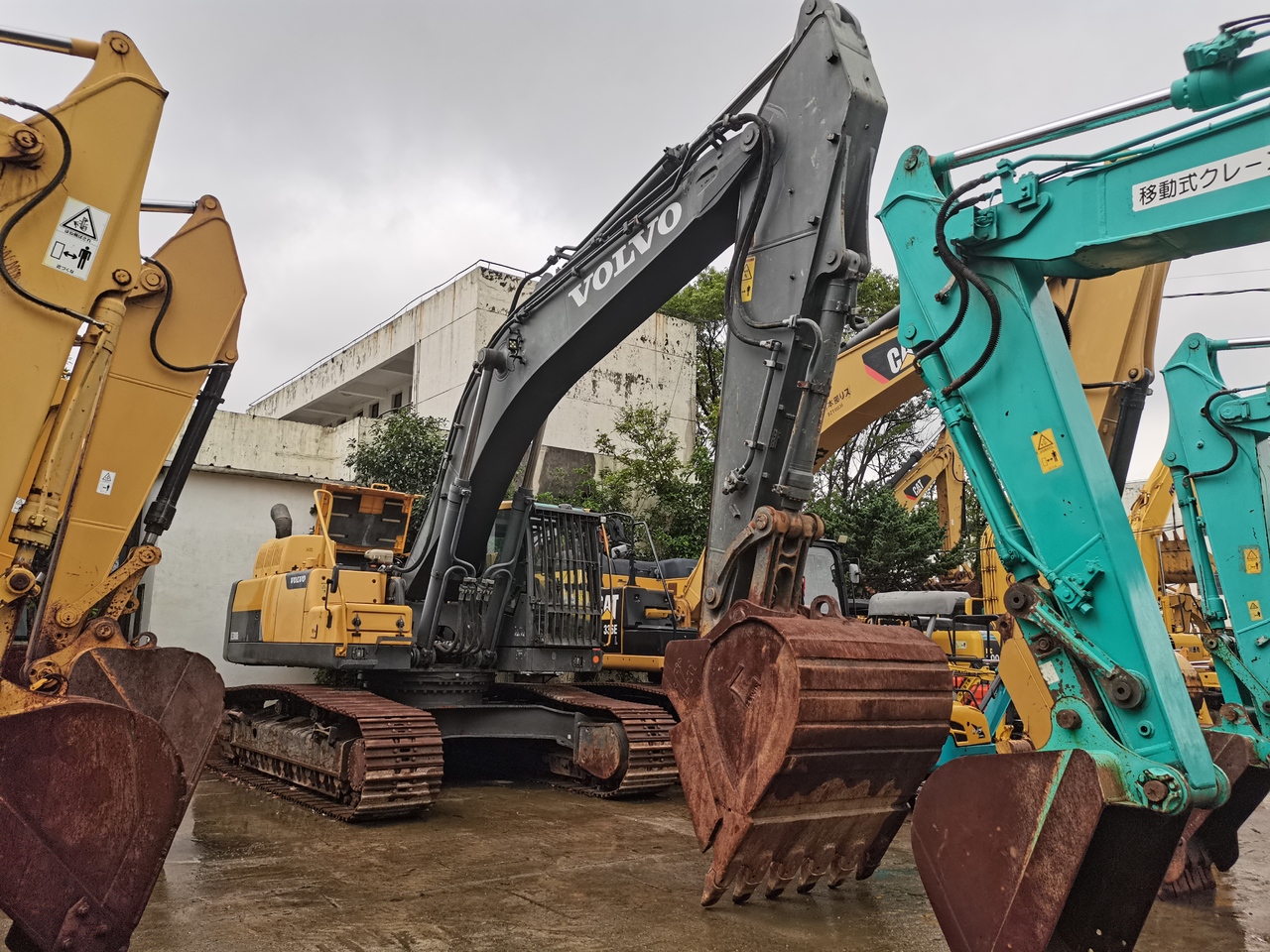 VOLVO EC380DL - Ekskavator perayap: gambar 3 VOLVO EC380DL - Ekskavator perayap: gambar 3