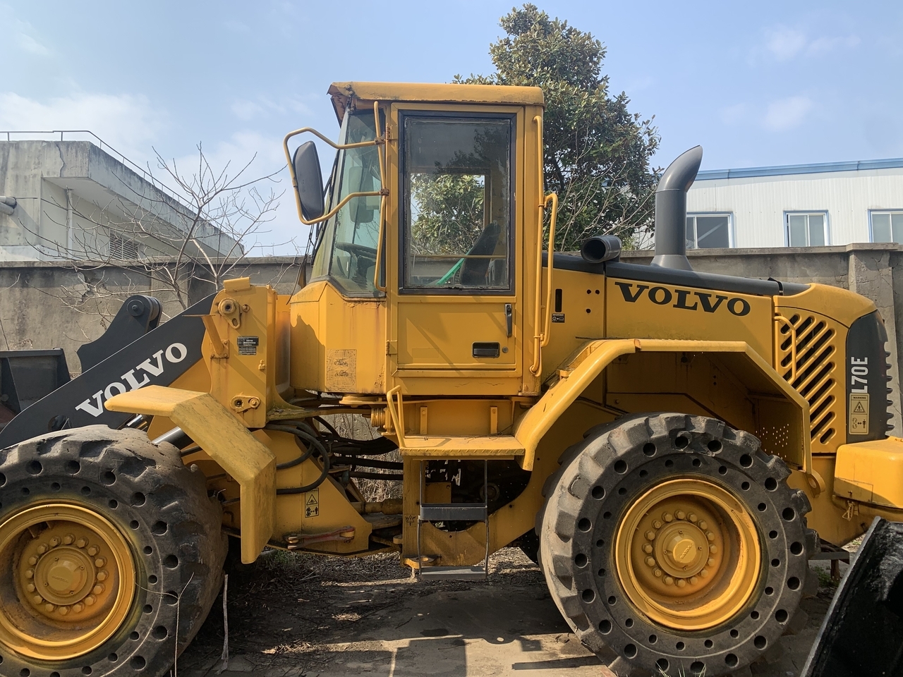 VOLVO L70E - Wheel loader: gambar 1 VOLVO L70E - Wheel loader: gambar 1