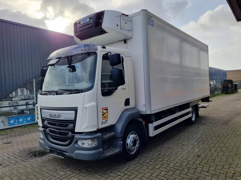 DAF LF 220 Kuhlkoffer/Carrier Supra 850MT / LBW/ EURO 6 / BITEMP - Truk berpendingin: gambar 4 DAF LF 220 Kuhlkoffer/Carrier Supra 850MT / LBW/ EURO 6 / BITEMP - Truk berpendingin: gambar 4