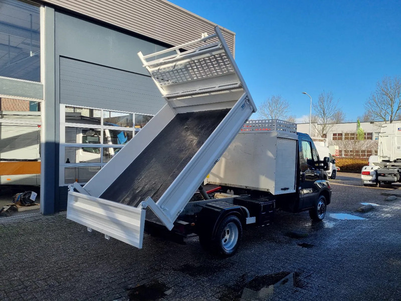 Iveco Daily 35C18 3.0D Kipper Hi-Matic Euro 6 GVW 3500 kg - Van jungkit: gambar 2 Iveco Daily 35C18 3.0D Kipper Hi-Matic Euro 6 GVW 3500 kg - Van jungkit: gambar 2