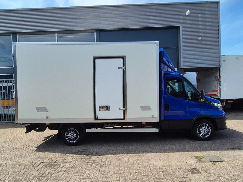 Iveco Daily 35S18 3.0D Koffer/ Xenon/ Airco - Van box: gambar 2 Iveco Daily 35S18 3.0D Koffer/ Xenon/ Airco - Van box: gambar 2