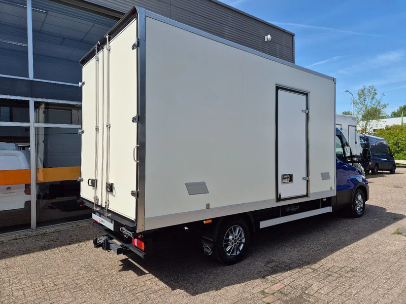 Iveco Daily 35S18 3.0D Koffer/ Xenon/ Airco - Van box: gambar 3 Iveco Daily 35S18 3.0D Koffer/ Xenon/ Airco - Van box: gambar 3