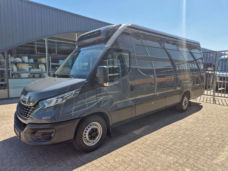 Iveco Daily 35S18 L4H3/ Fleischwagen/ Meattransport/ TK C 450 MAX/ Nr.2 - Van berpendingin: gambar 5 Iveco Daily 35S18 L4H3/ Fleischwagen/ Meattransport/ TK C 450 MAX/ Nr.2 - Van berpendingin: gambar 5