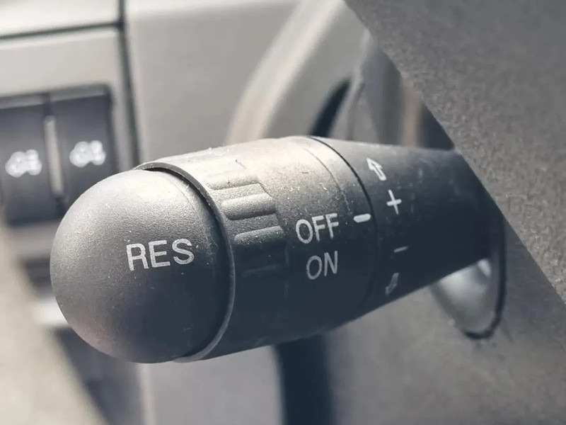 Van flatbed Iveco Daily 70C21 3.0D/ 204PS/ Radstand 475 cm/ Openlaadbak 4m: gambar 18 Van flatbed Iveco Daily 70C21 3.0D/ 204PS/ Radstand 475 cm/ Openlaadbak 4m: gambar 18