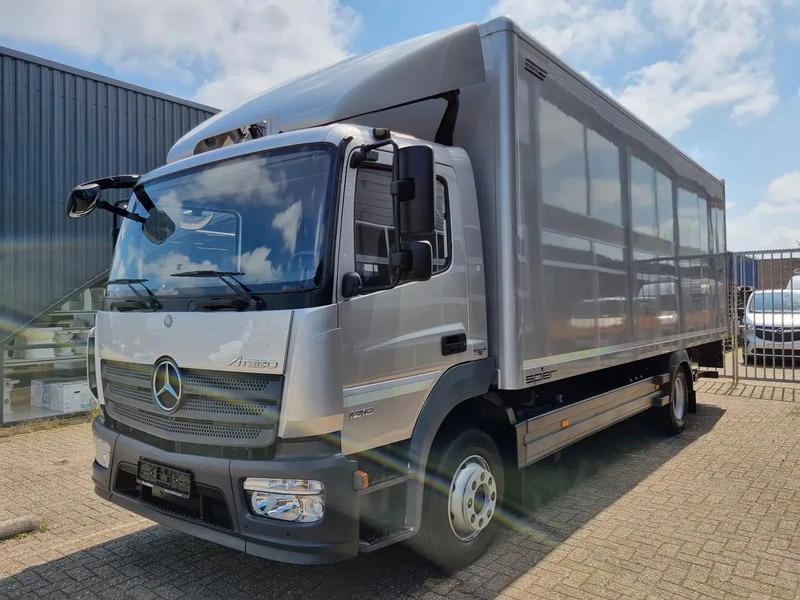 Mercedes-Benz Atego 1218 Koffer/ Ladebordwand/ Airco/ Grau Metallic - Truk box: gambar 5 Mercedes-Benz Atego 1218 Koffer/ Ladebordwand/ Airco/ Grau Metallic - Truk box: gambar 5