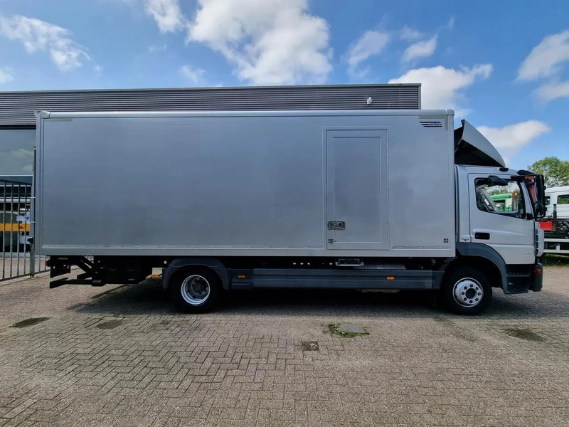 Mercedes-Benz Atego 1218 Koffer/ Ladebordwand/ Airco/ Grau Metallic - Truk box: gambar 2 Mercedes-Benz Atego 1218 Koffer/ Ladebordwand/ Airco/ Grau Metallic - Truk box: gambar 2