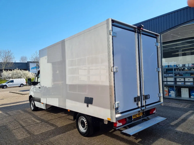 Mercedes-Benz Sprinter 316 CDI Kuhlkoffer Thermoking V300MAX Euro 6D 230V - Van berpendingin: gambar 5 Mercedes-Benz Sprinter 316 CDI Kuhlkoffer Thermoking V300MAX Euro 6D 230V - Van berpendingin: gambar 5
