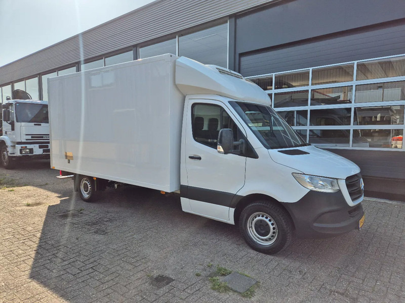 Mercedes-Benz Sprinter 316 CDI Kuhlkoffer Thermoking V300MAX st 230V Euro 6D (4) - Van berpendingin: gambar 1 Mercedes-Benz Sprinter 316 CDI Kuhlkoffer Thermoking V300MAX st 230V Euro 6D (4) - Van berpendingin: gambar 1