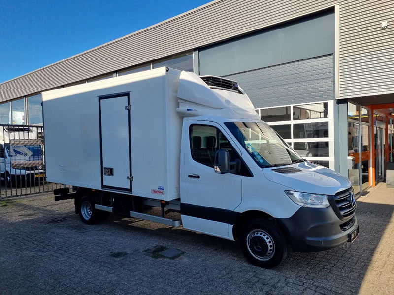 Mercedes-Benz Sprinter 516 CDI Kuhlkoffer/ Carrier/ 8 PALLETS/ EURO 6D - Van berpendingin: gambar 1 Mercedes-Benz Sprinter 516 CDI Kuhlkoffer/ Carrier/ 8 PALLETS/ EURO 6D - Van berpendingin: gambar 1
