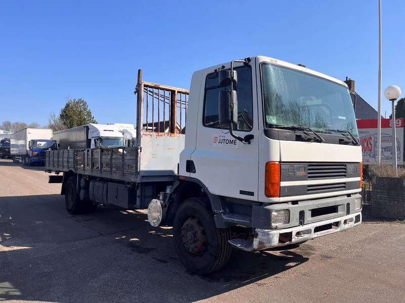 DAF 75.240 MANUAL ZF GEARBOX /!\ FULL STEEL SPRING /!\ NEW TYRES - Truk flatbed: gambar 3 DAF 75.240 MANUAL ZF GEARBOX /!\ FULL STEEL SPRING /!\ NEW TYRES - Truk flatbed: gambar 3