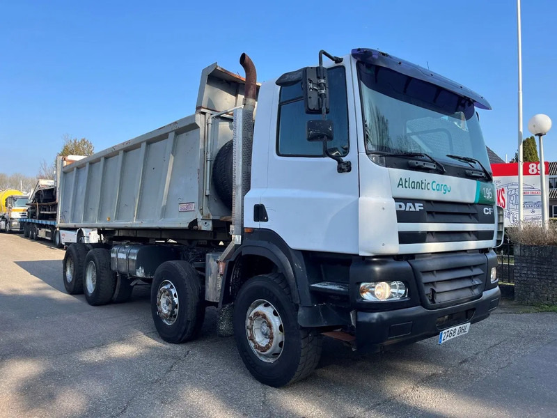DAF CF 85.430 MANUAL GEARBOX BIG AXLES FULL STEEL SUSPENSION - Truk jungkit: gambar 3 DAF CF 85.430 MANUAL GEARBOX BIG AXLES FULL STEEL SUSPENSION - Truk jungkit: gambar 3