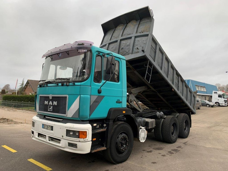 MAN 33.372 6X4 KIPPER MANUAL ZF GEARBOX - Truk jungkit: gambar 1 MAN 33.372 6X4 KIPPER MANUAL ZF GEARBOX - Truk jungkit: gambar 1
