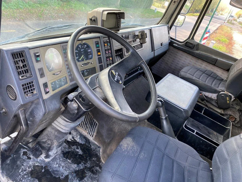 Truk jungkit MAN 35 35.322 HOLLAND TRUCK FULL STEEL SPRING MANUAL ZF GEARBOX no 372: gambar 19